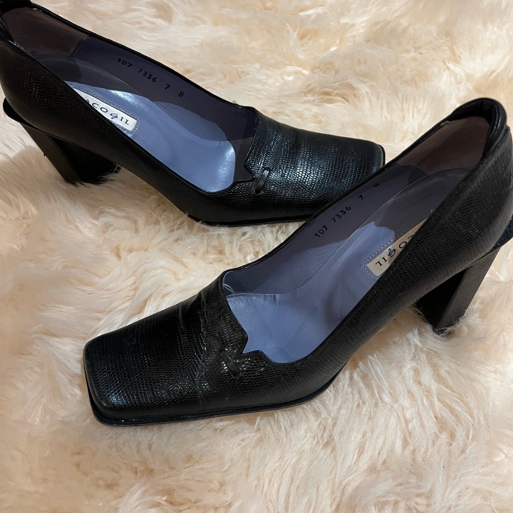 Paco gill woman’s shoes in size 7